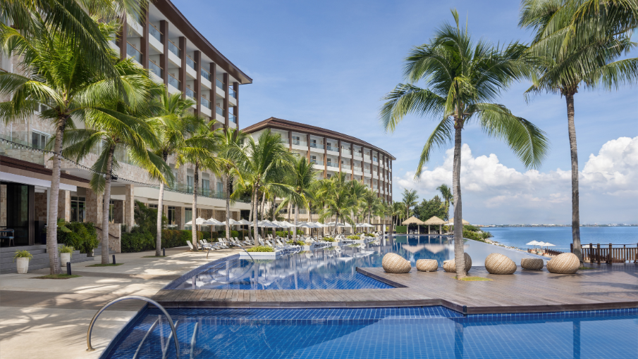 Infinity Pool 