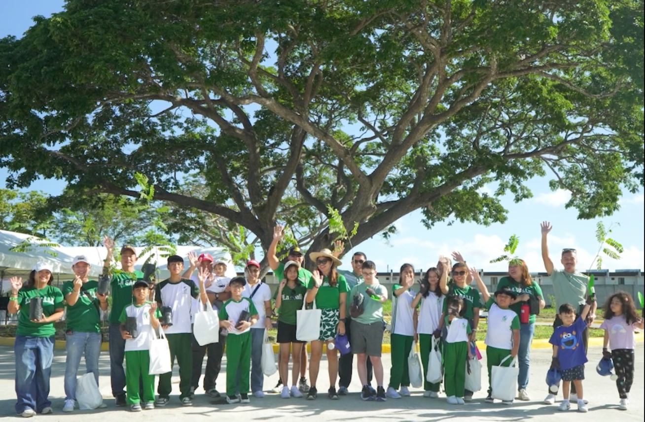 Members of PENCIL Inc., alongside RLC Residences Executives