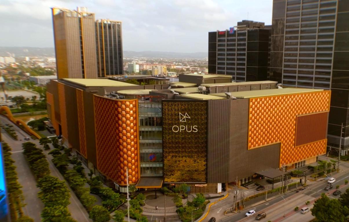 Opus Mall Facade